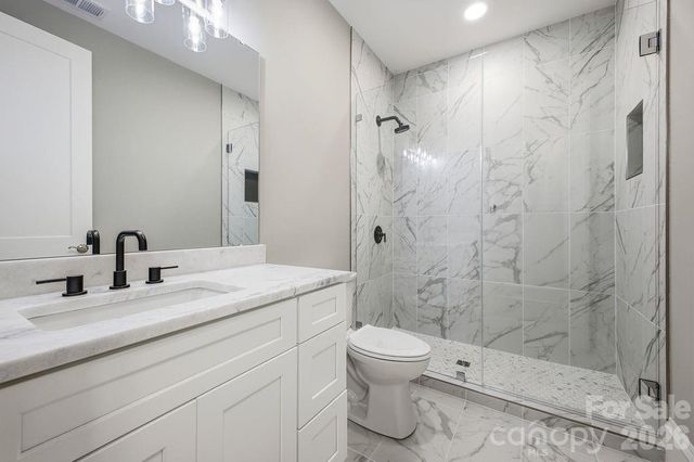 246 Northview Drive, Hendersonville, NC 28791