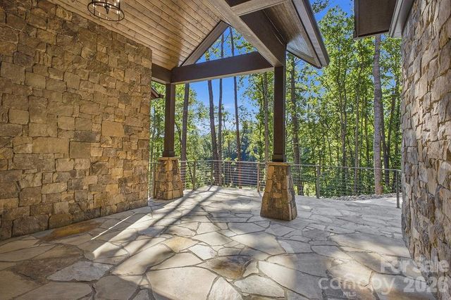 246 Northview Drive, Hendersonville, NC 28791