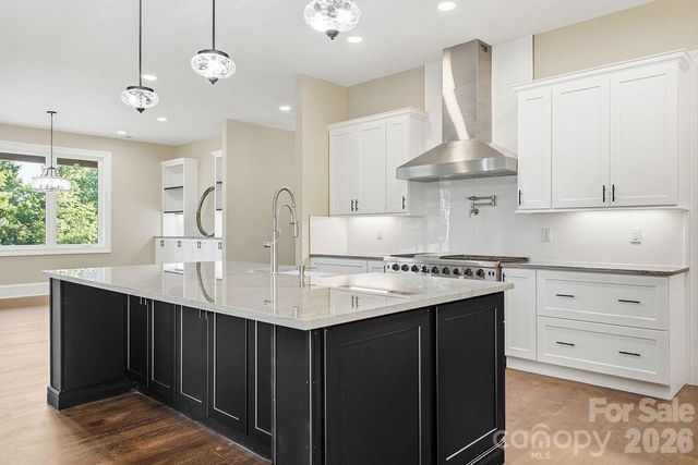 246 Northview Drive, Hendersonville, NC 28791