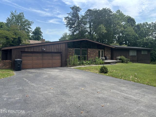 7121 Stone Mill Drive, Knoxville, TN 37919