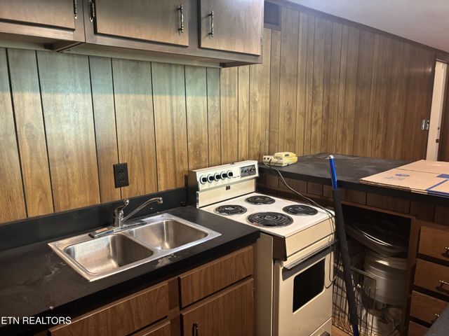 7121 Stone Mill Drive, Knoxville, TN 37919