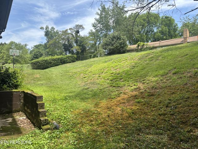 7121 Stone Mill Drive, Knoxville, TN 37919
