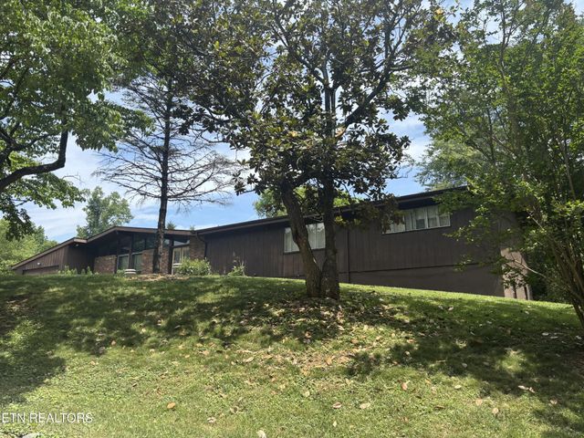 7121 Stone Mill Drive, Knoxville, TN 37919