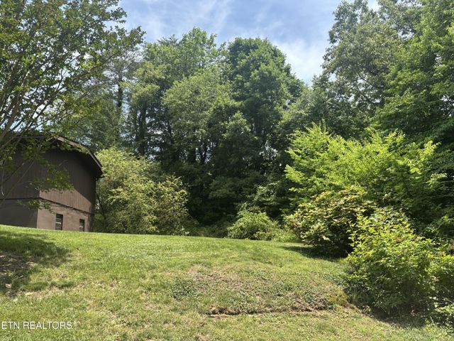 7121 Stone Mill Drive, Knoxville, TN 37919