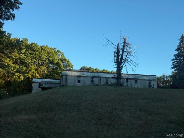 17241 Lands End, Chelsea, MI 48118