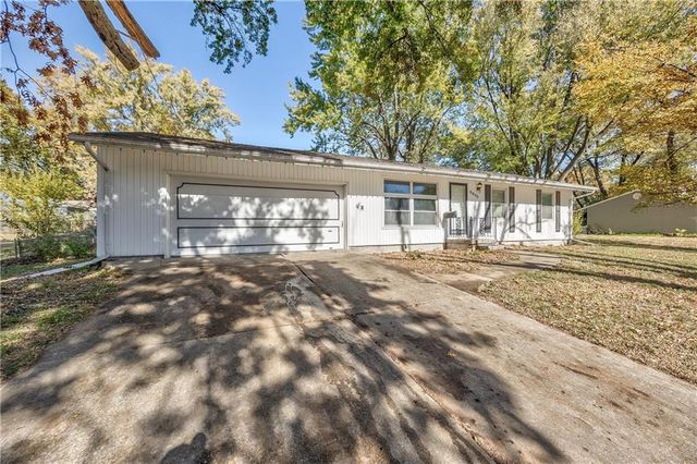 9800 E 81st Terrace, Raytown, MO 64138