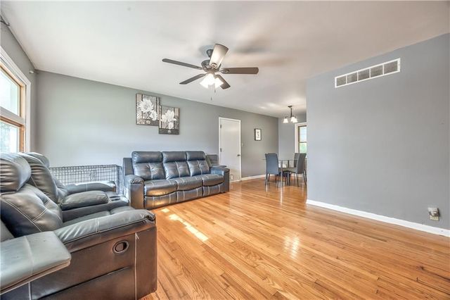 9800 E 81st Terrace, Raytown, MO 64138