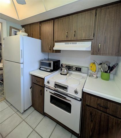 1845 S HIGHLAND AVENUE 3-13, Largo, FL 33756