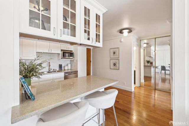 1001 Pine Street 502, San Francisco, CA 94109