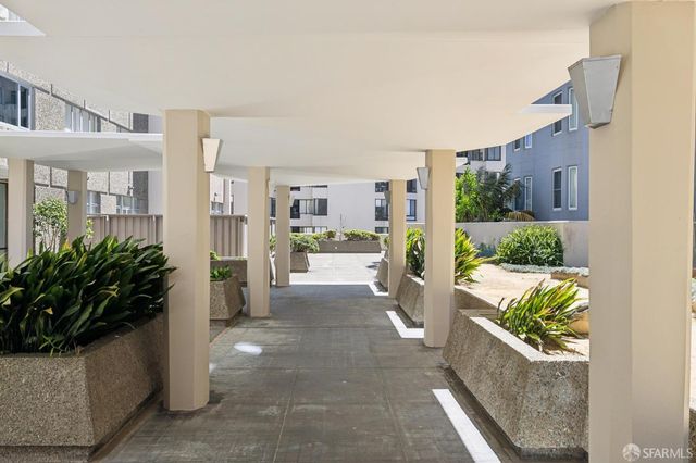 1001 Pine Street 502, San Francisco, CA 94109