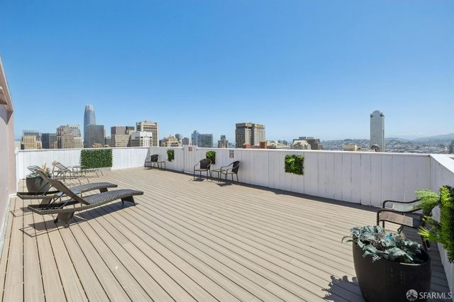 1001 Pine Street 502, San Francisco, CA 94109