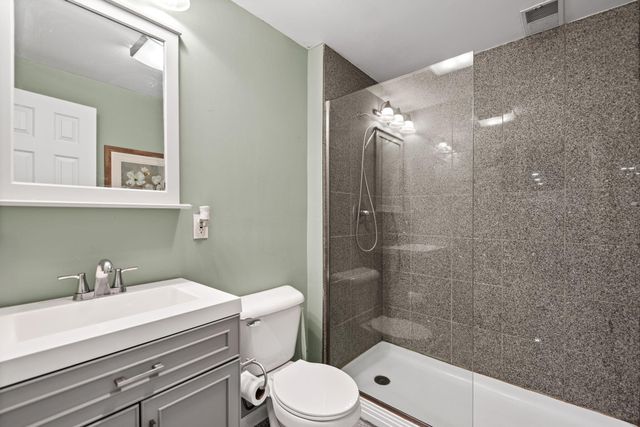 1550 Blue Heron Drive, Valparaiso, IN 46385