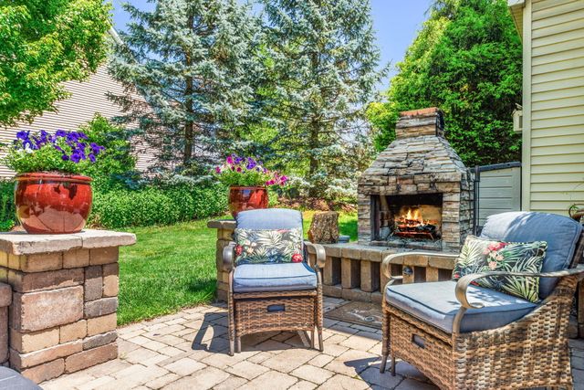 1550 Blue Heron Drive, Valparaiso, IN 46385