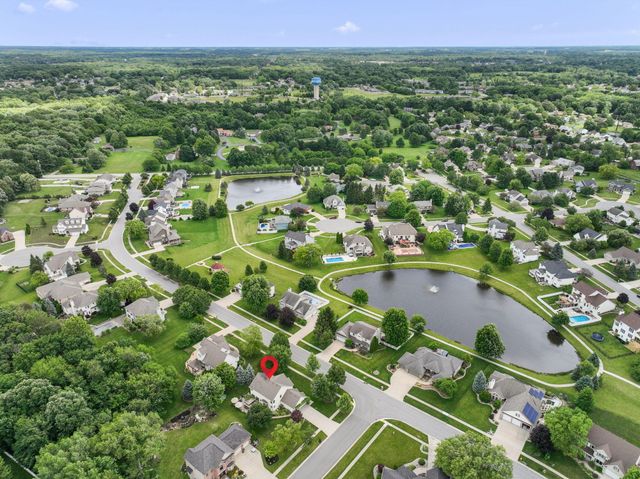 1550 Blue Heron Drive, Valparaiso, IN 46385