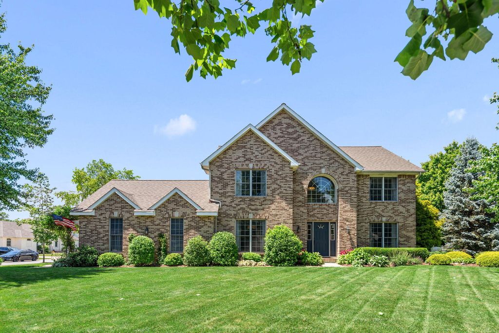 1550 Blue Heron Drive, Valparaiso, IN 46385