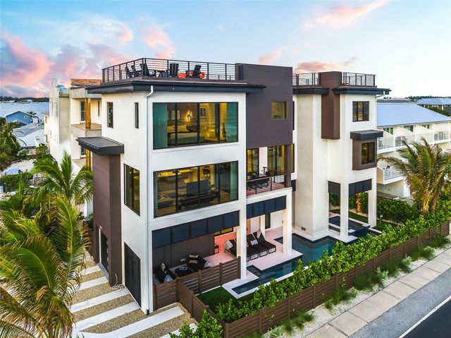 101 7TH STREET S, Bradenton Beach, FL 34217