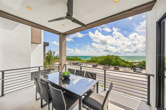 101 7TH STREET S, Bradenton Beach, FL 34217