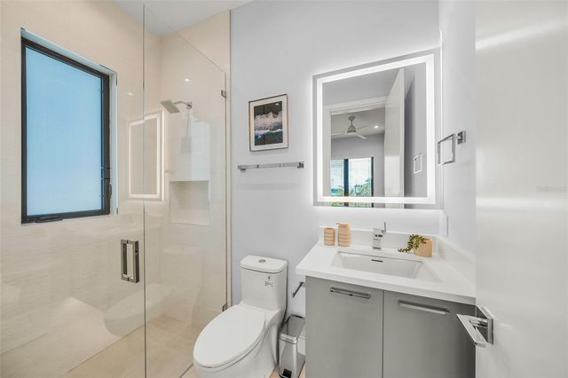 101 7TH STREET S, Bradenton Beach, FL 34217