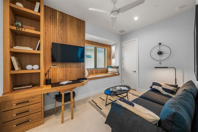 101 7TH STREET S, Bradenton Beach, FL 34217