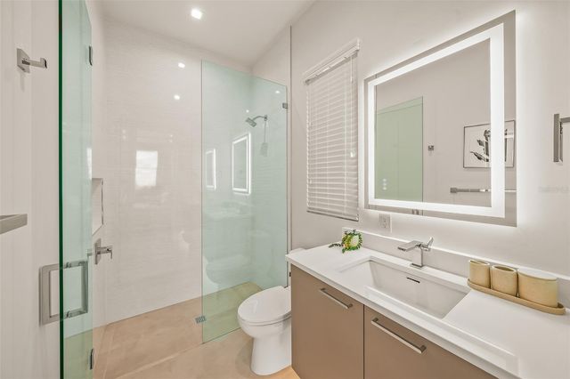 101 7TH STREET S, Bradenton Beach, FL 34217