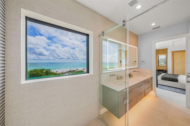 101 7TH STREET S, Bradenton Beach, FL 34217