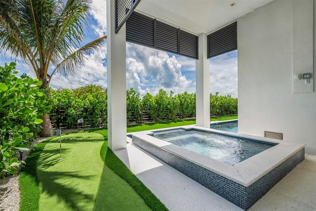 101 7TH STREET S, Bradenton Beach, FL 34217