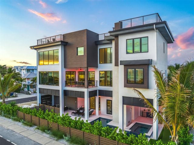 101 7TH STREET S, Bradenton Beach, FL 34217