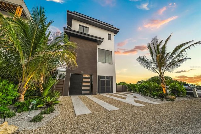 101 7TH STREET S, Bradenton Beach, FL 34217