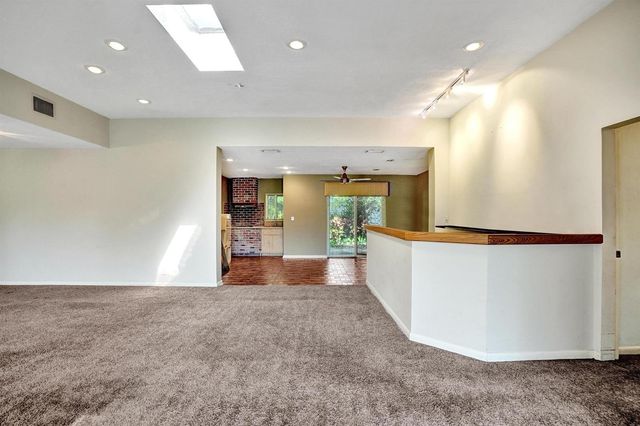 6207 Jacaranda Circle, Tamarac, FL 33319