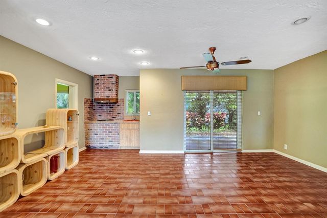 6207 Jacaranda Circle, Tamarac, FL 33319