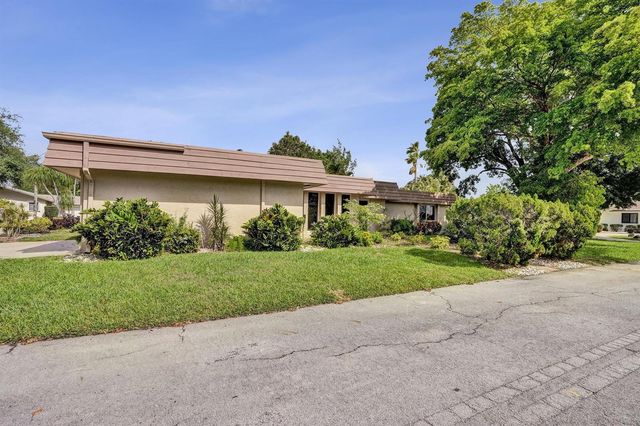 6207 Jacaranda Circle, Tamarac, FL 33319