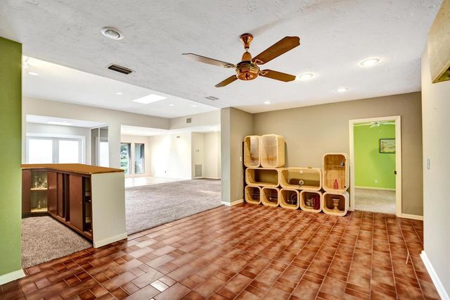 6207 Jacaranda Circle, Tamarac, FL 33319