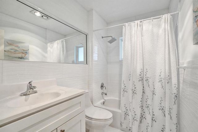6207 Jacaranda Circle, Tamarac, FL 33319