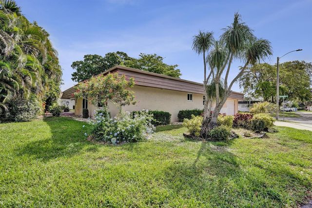 6207 Jacaranda Circle, Tamarac, FL 33319