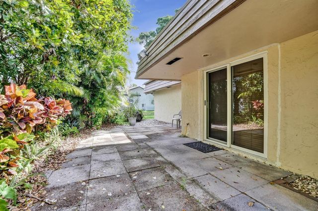 6207 Jacaranda Circle, Tamarac, FL 33319