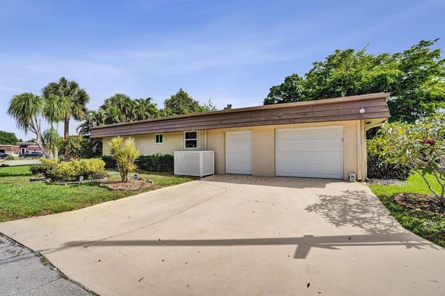6207 Jacaranda Circle, Tamarac, FL 33319