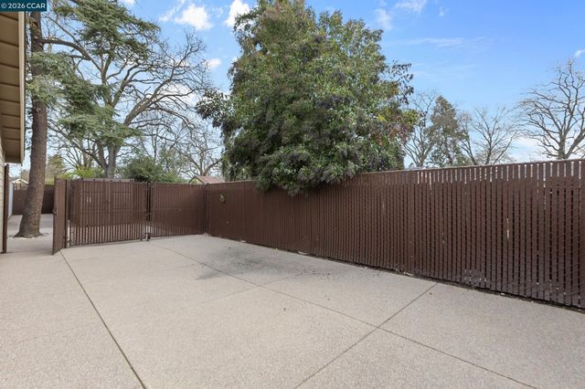 484 Diablo Rd, Danville, CA 94526