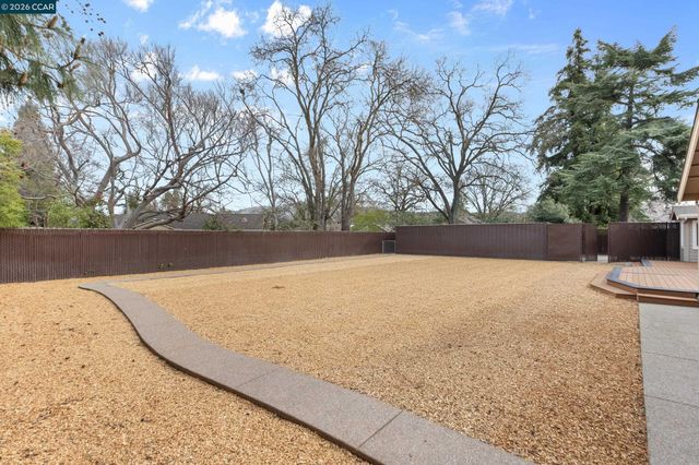 484 Diablo Rd, Danville, CA 94526