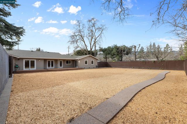 484 Diablo Rd, Danville, CA 94526