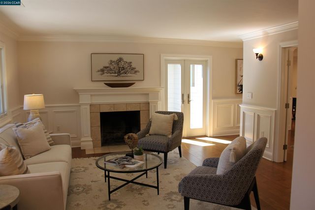 484 Diablo Rd, Danville, CA 94526
