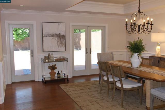 484 Diablo Rd, Danville, CA 94526