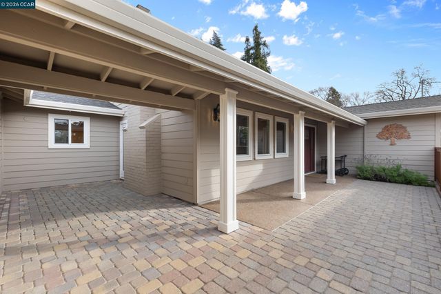 484 Diablo Rd, Danville, CA 94526