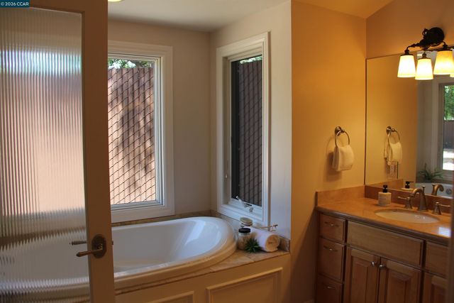 484 Diablo Rd, Danville, CA 94526