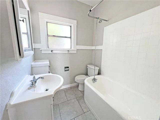 679 Obispo, Long Beach, CA 90814