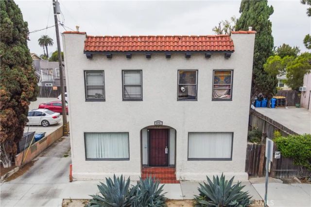 679 Obispo, Long Beach, CA 90814