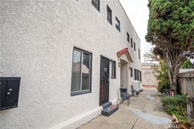 679 Obispo, Long Beach, CA 90814