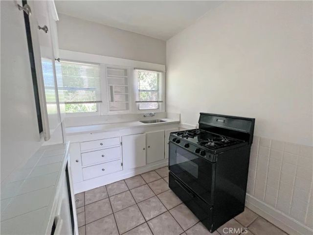 679 Obispo, Long Beach, CA 90814