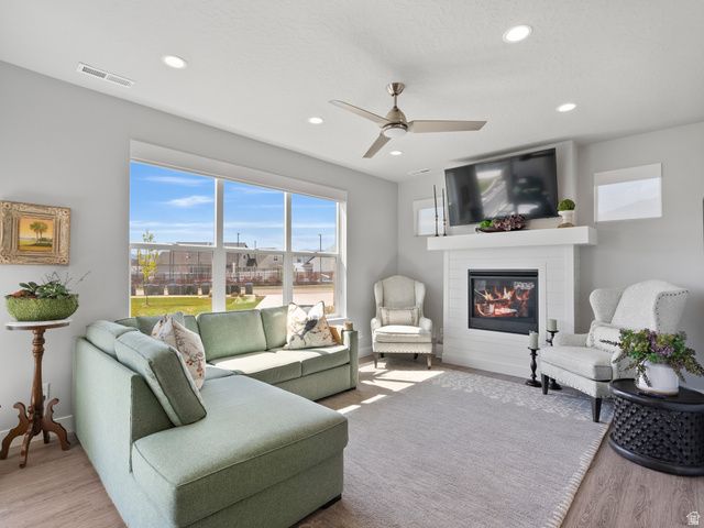 3518 W HAVEN FIELDS DR, South Jordan, UT 84095