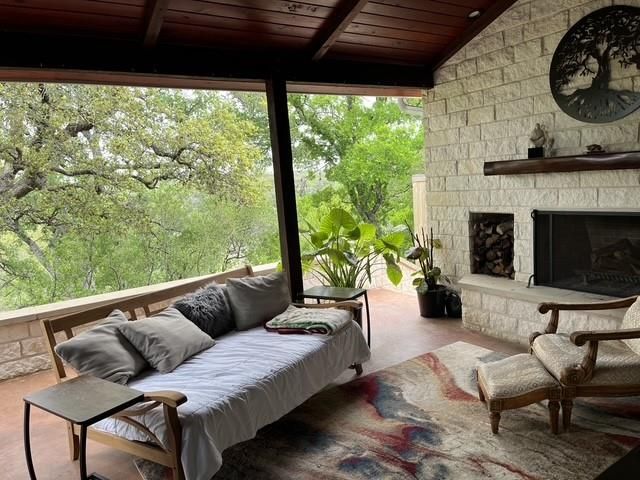 172 Bluff TRL, Dripping Springs, TX 78620