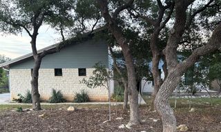 172 Bluff TRL, Dripping Springs, TX 78620